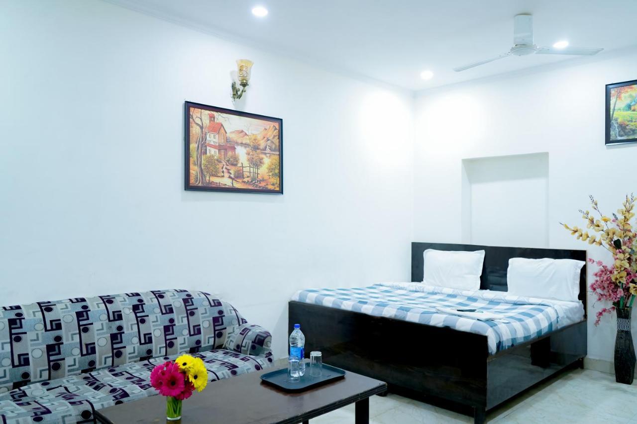 Hotel Tom - Jungpura Chruch Road New Delhi Exterior foto